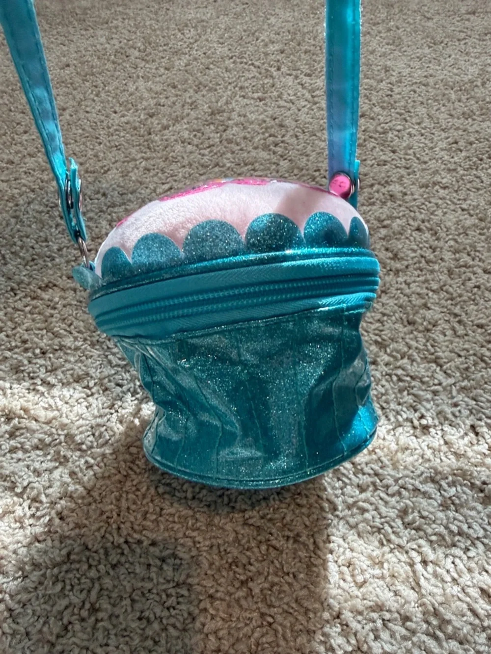 Claire's Pink Donut Shaker Crossbody with Teal Strap